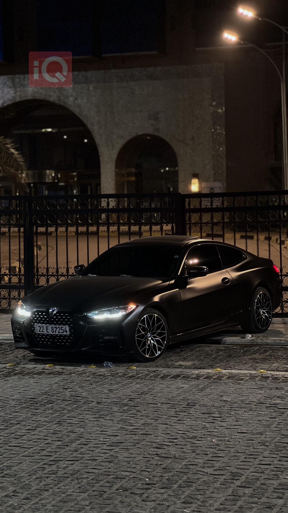 بی ئێم دەبڵیو 4 سیریەس